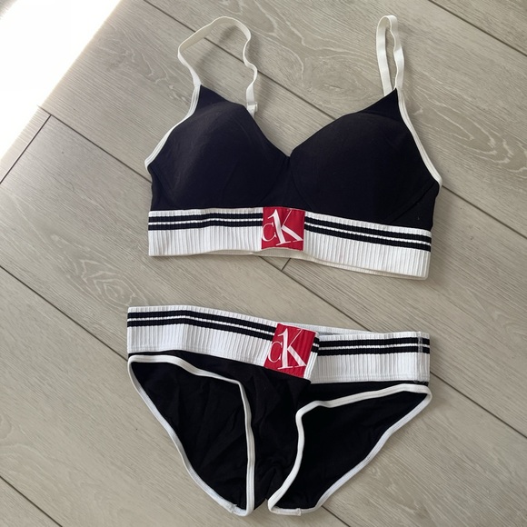 CK bralette and brief sets - Picture 1 of 3